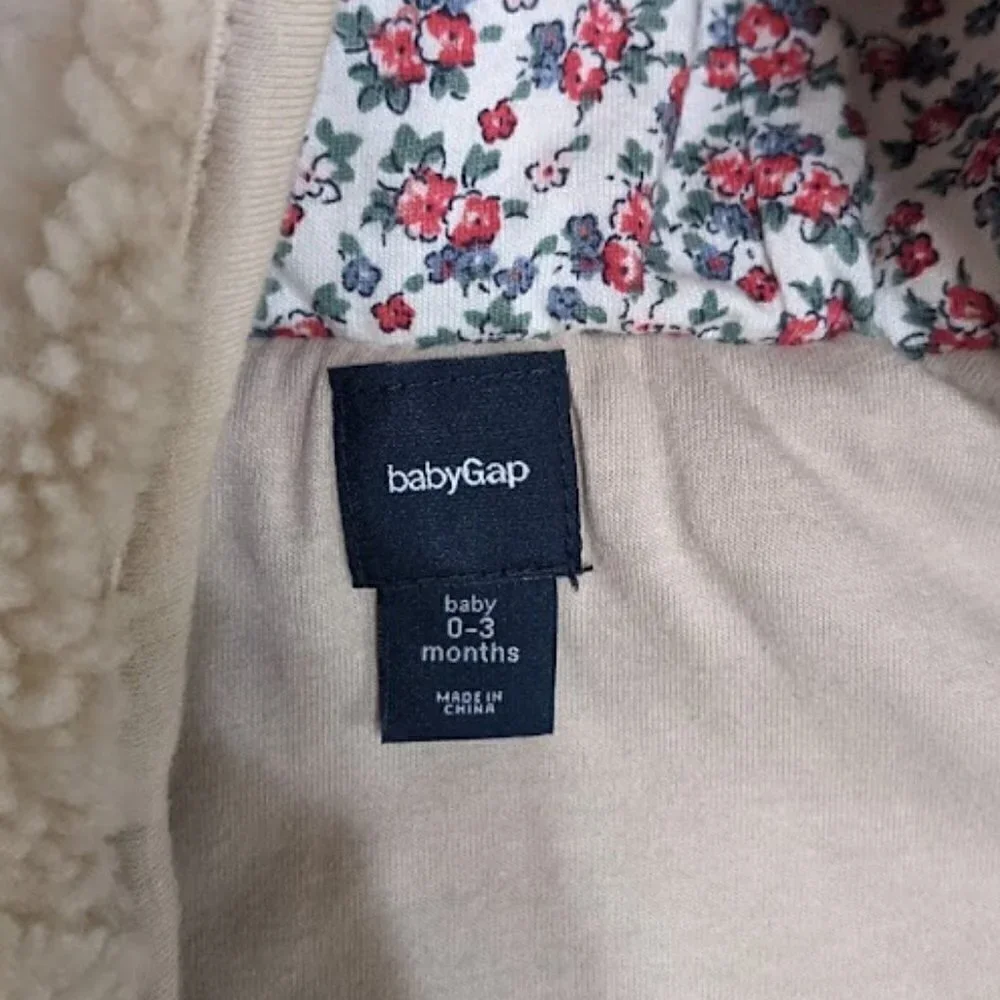 Gap Sherpa Snowsuit in Ivory Infant Size 0-3 Months